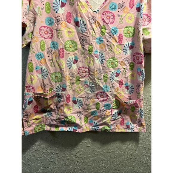 SB Scrubs Patterned Scrub Top Woman’s Size Large - Picture 4 of 7